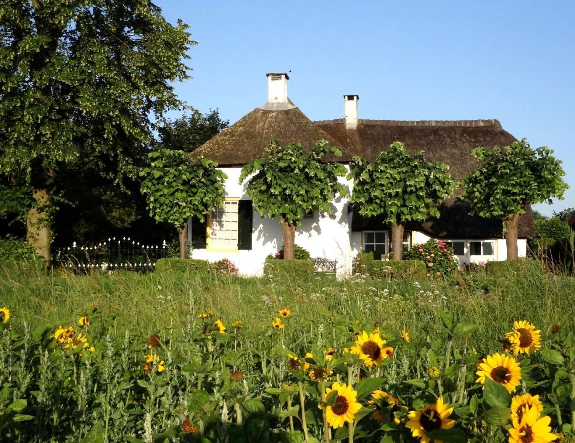 Waerdenhoeve Waardenburg Eksteriør billede